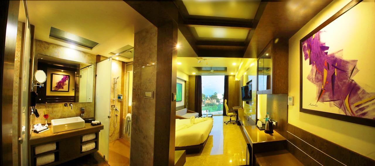Hotel Vijan Mahal Jabalpur Exterior foto